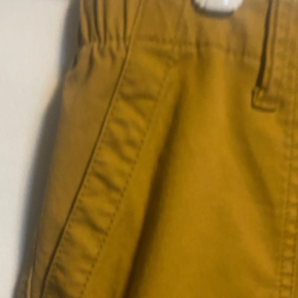 Old Navy Women's Mustard Cargo Pants - Picture 3 of 10